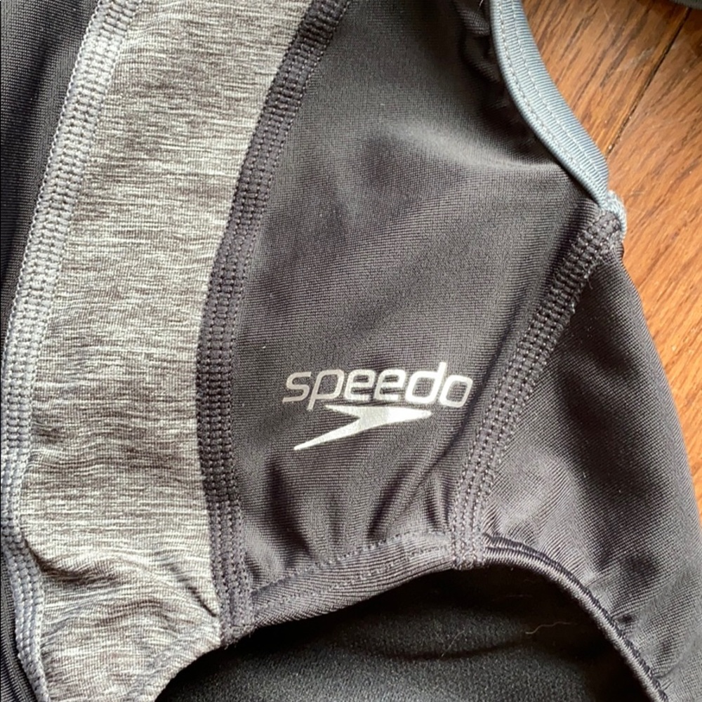 Speedo one piece - Picture 3 of 3